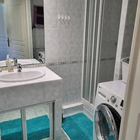 F2 Vue Mer, Parc, Piscine, Terrasse, Parking Apartment Juan-les-Pins